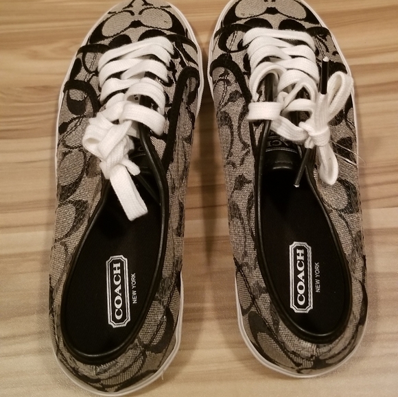 NEW Coach Signature Sneakers size 6.5 - Picture 3 of 6